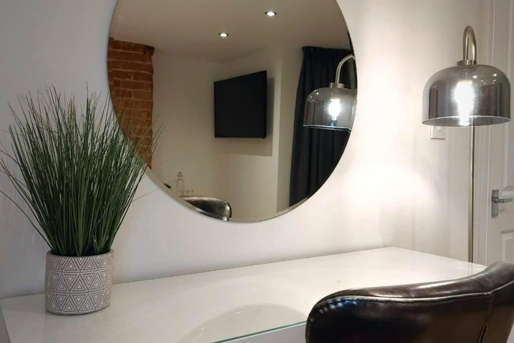 Stylish Apartment In City Centre With Parking 普雷斯顿 外观 照片