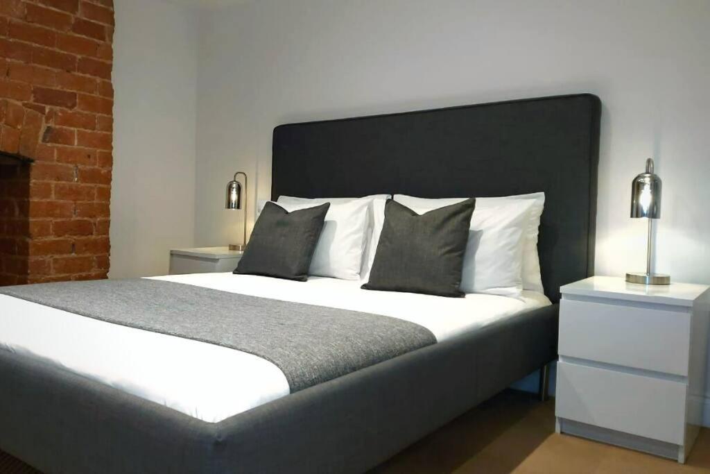 Stylish Apartment In City Centre With Parking 普雷斯顿 外观 照片